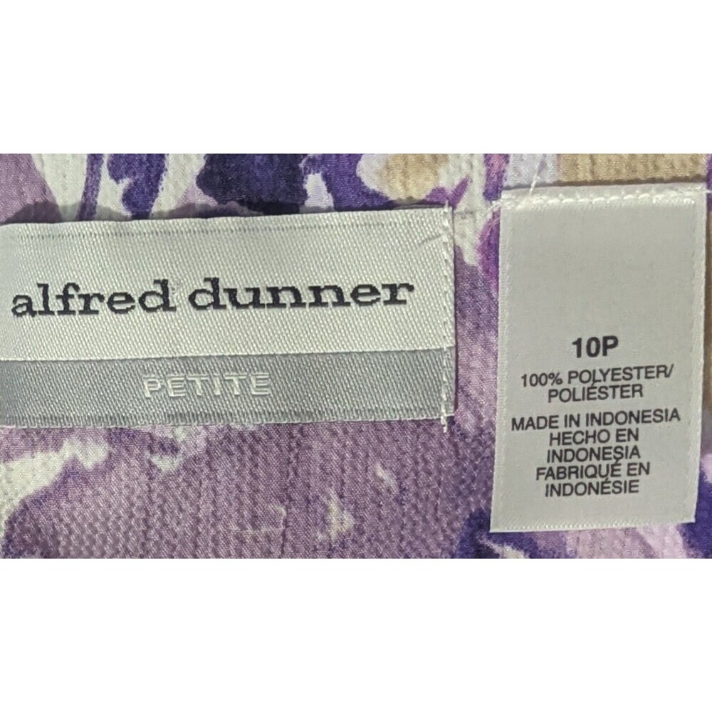 Alfred Dunner Petite Floral Short Sleeve Blouse Purple 10P Laser Cut V-Neck - Picture 6 of 7